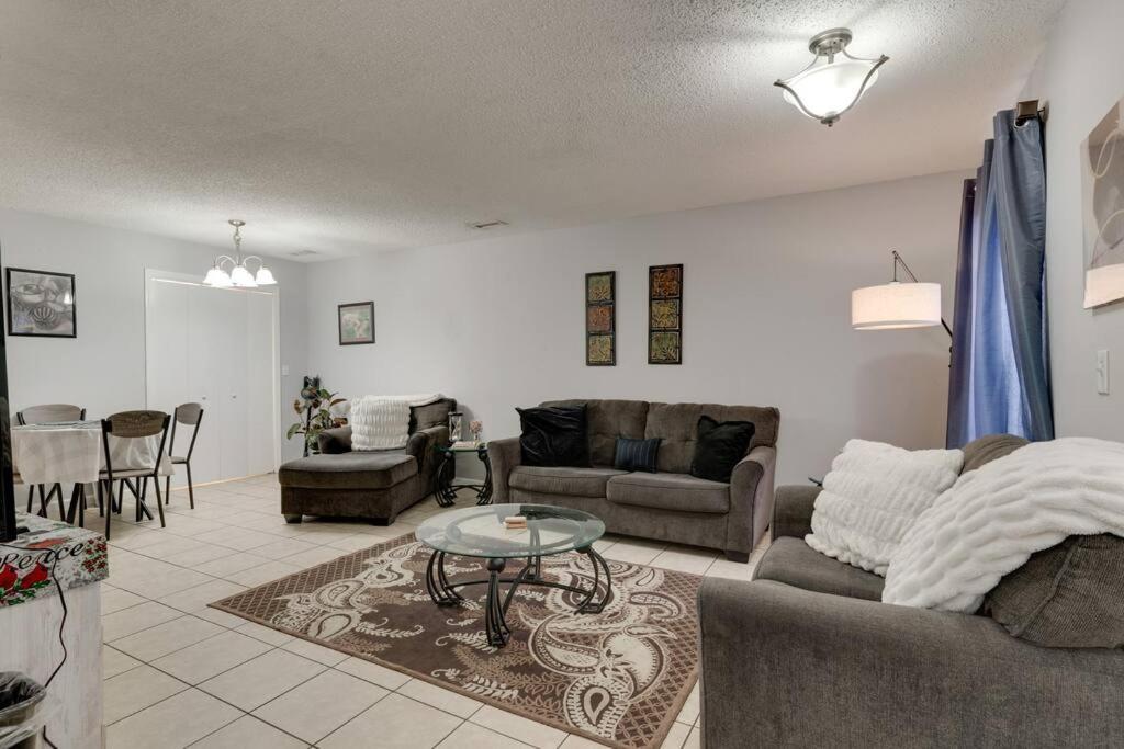 Lovely 2 Bdr Condo With Balcony 2M To Broadway Nashville Bagian luar foto