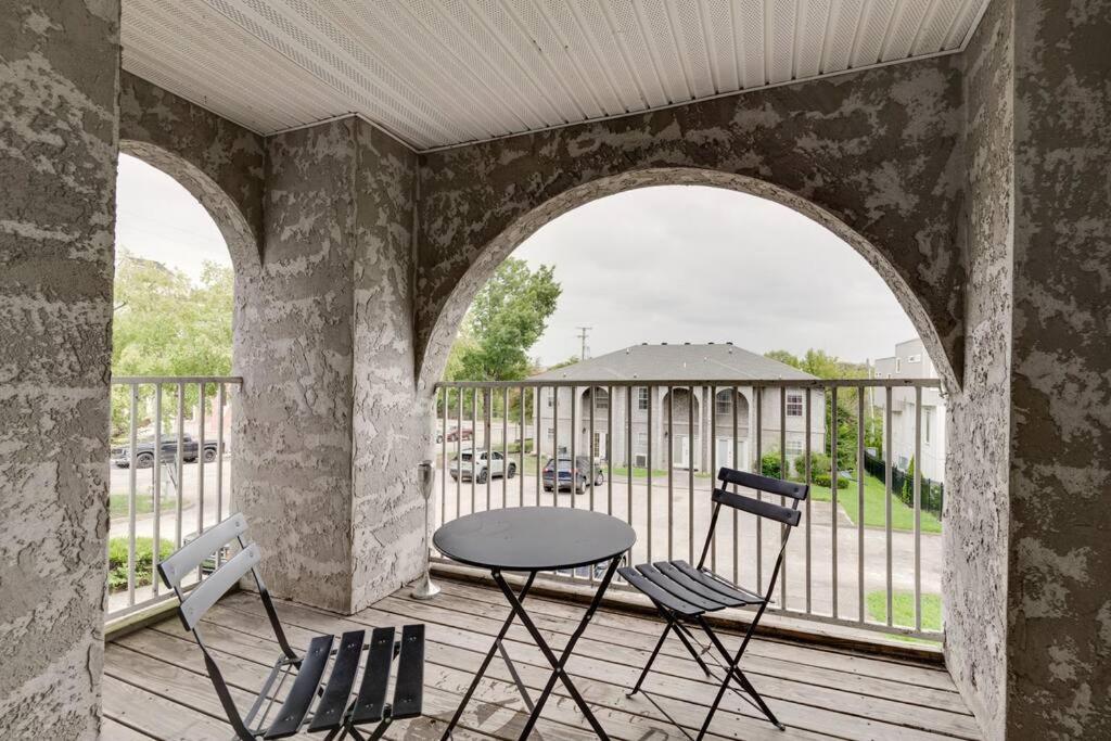 Lovely 2 Bdr Condo With Balcony 2M To Broadway Nashville Bagian luar foto
